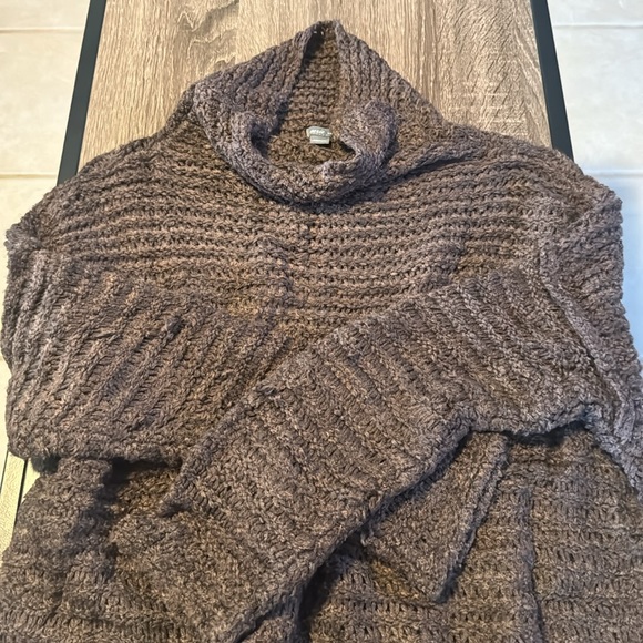 Aerie sweater - Picture 2 of 3